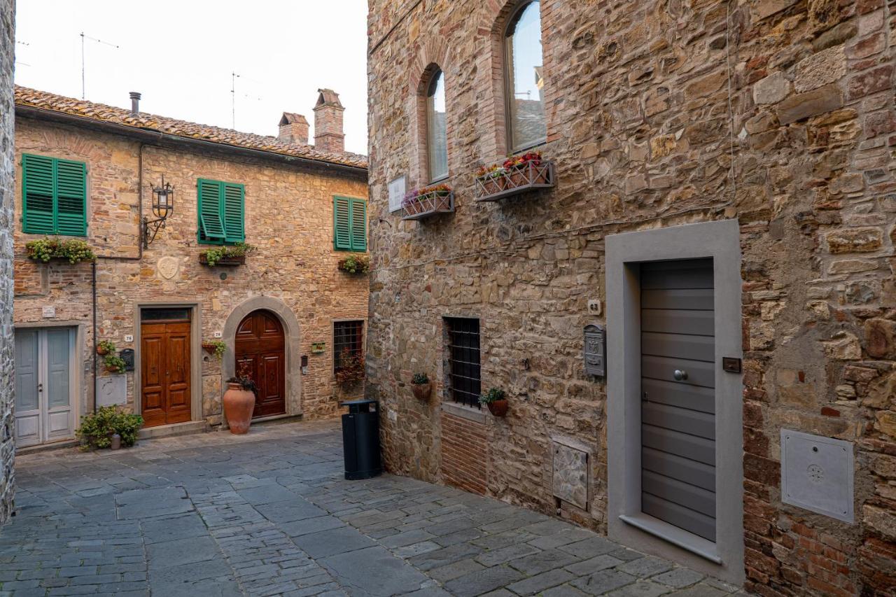 Old Medieval Apartment San Donato in Poggio Exterior foto